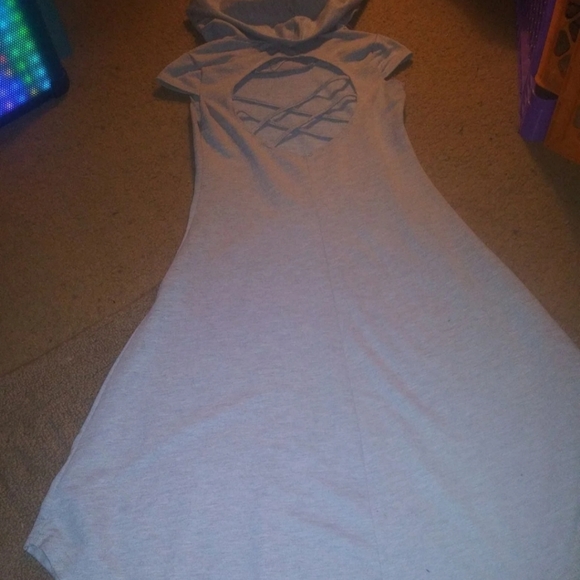 Dress - Picture 2 of 3